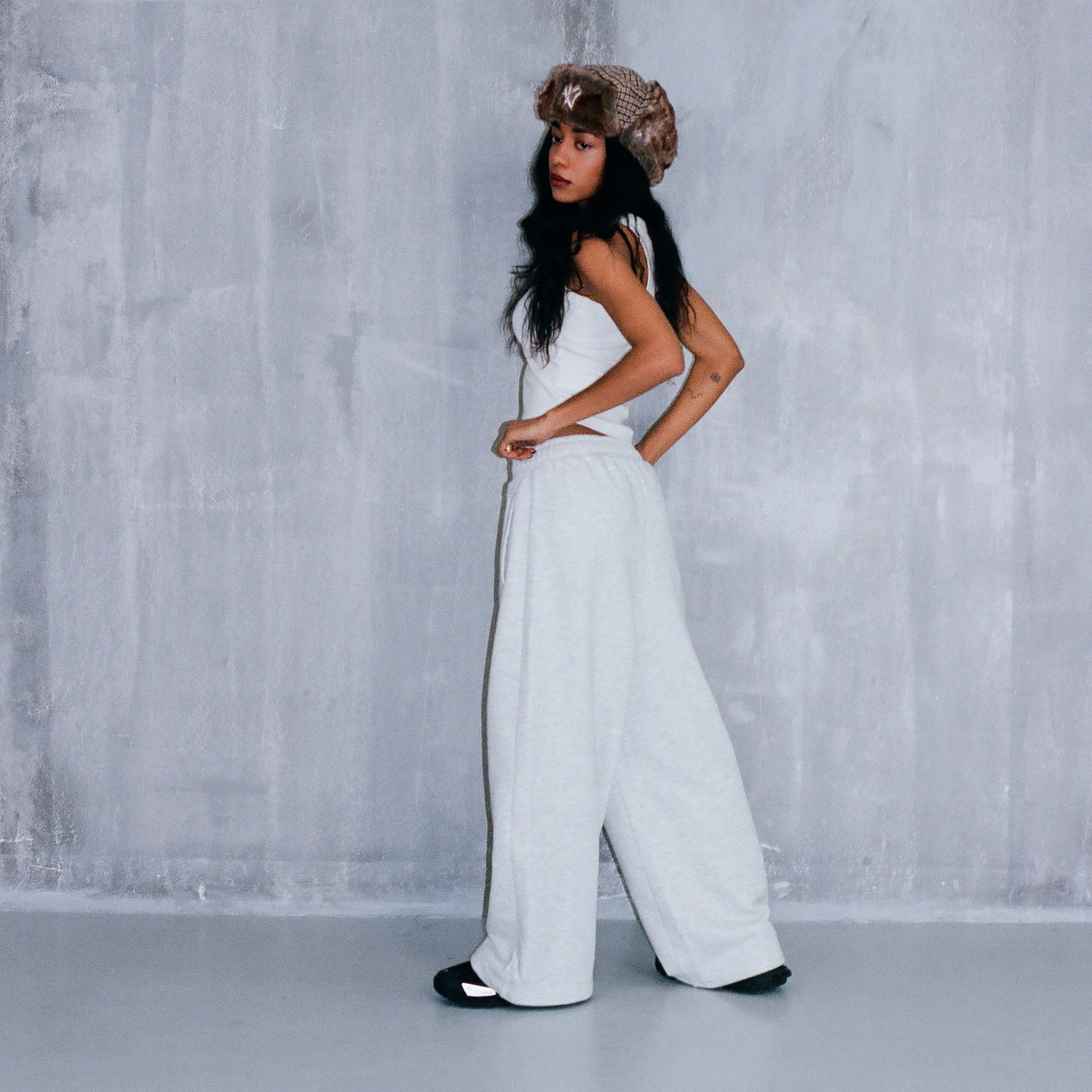 Uniform Sweatpants - Heather Grey