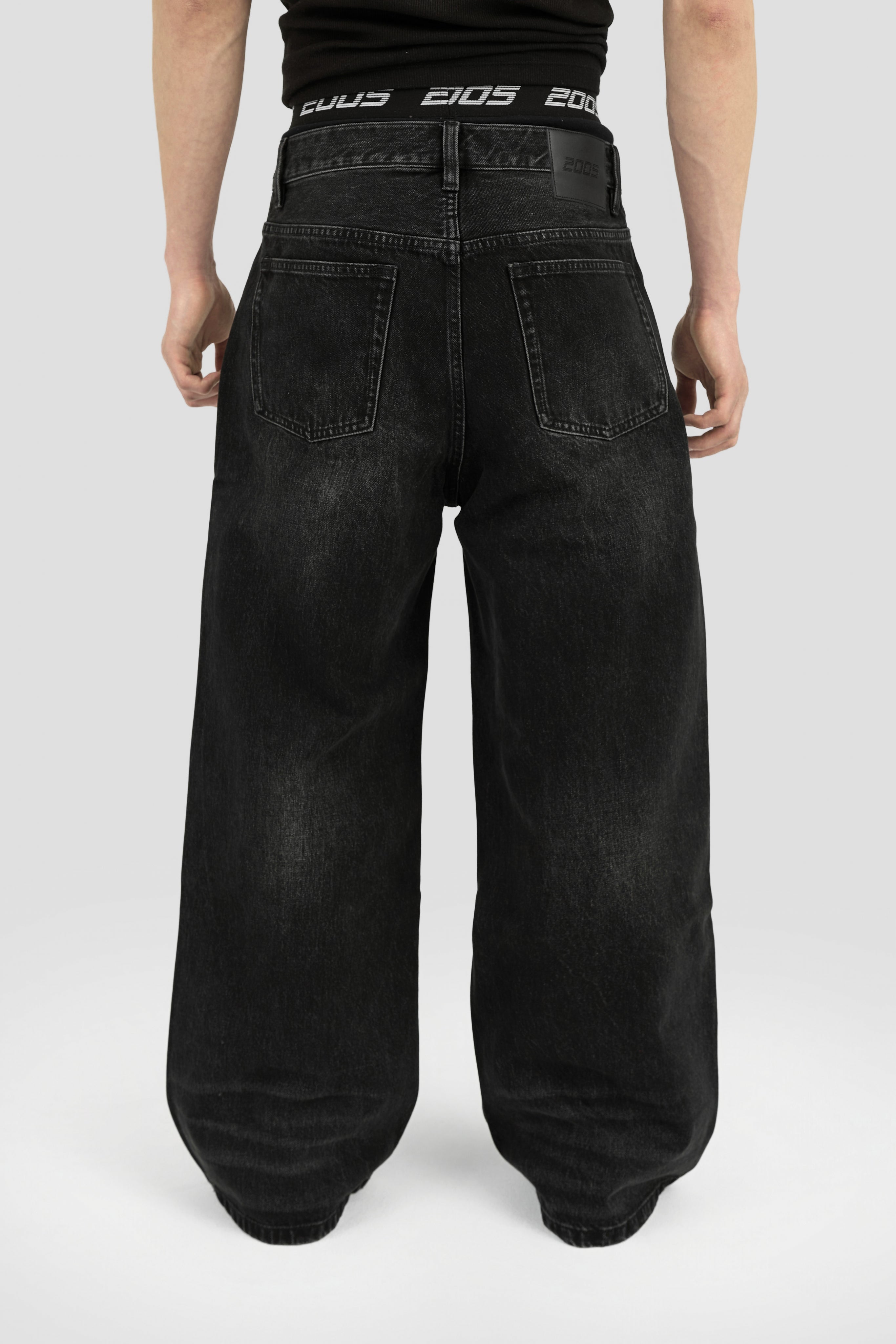 BAGGY FIT WASHED BLACK DENIM