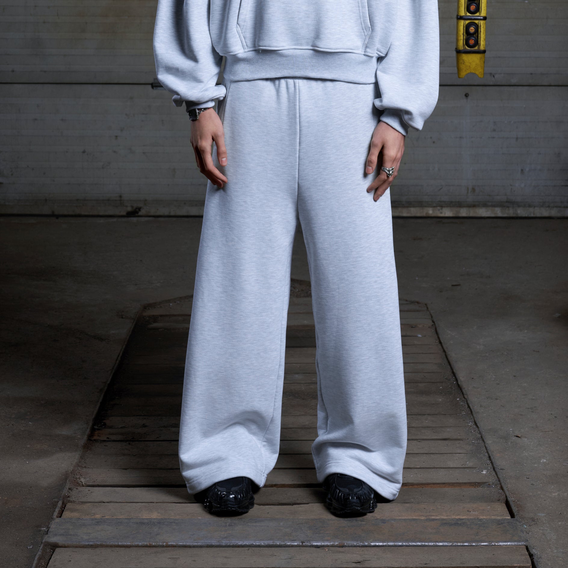 Uniform Sweatpants - Heather Grey