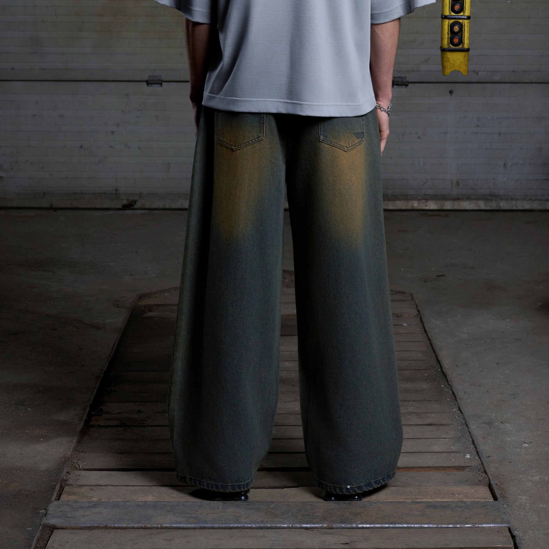 ULTRA BAGGY FIT CORRODE BLUE DENIM