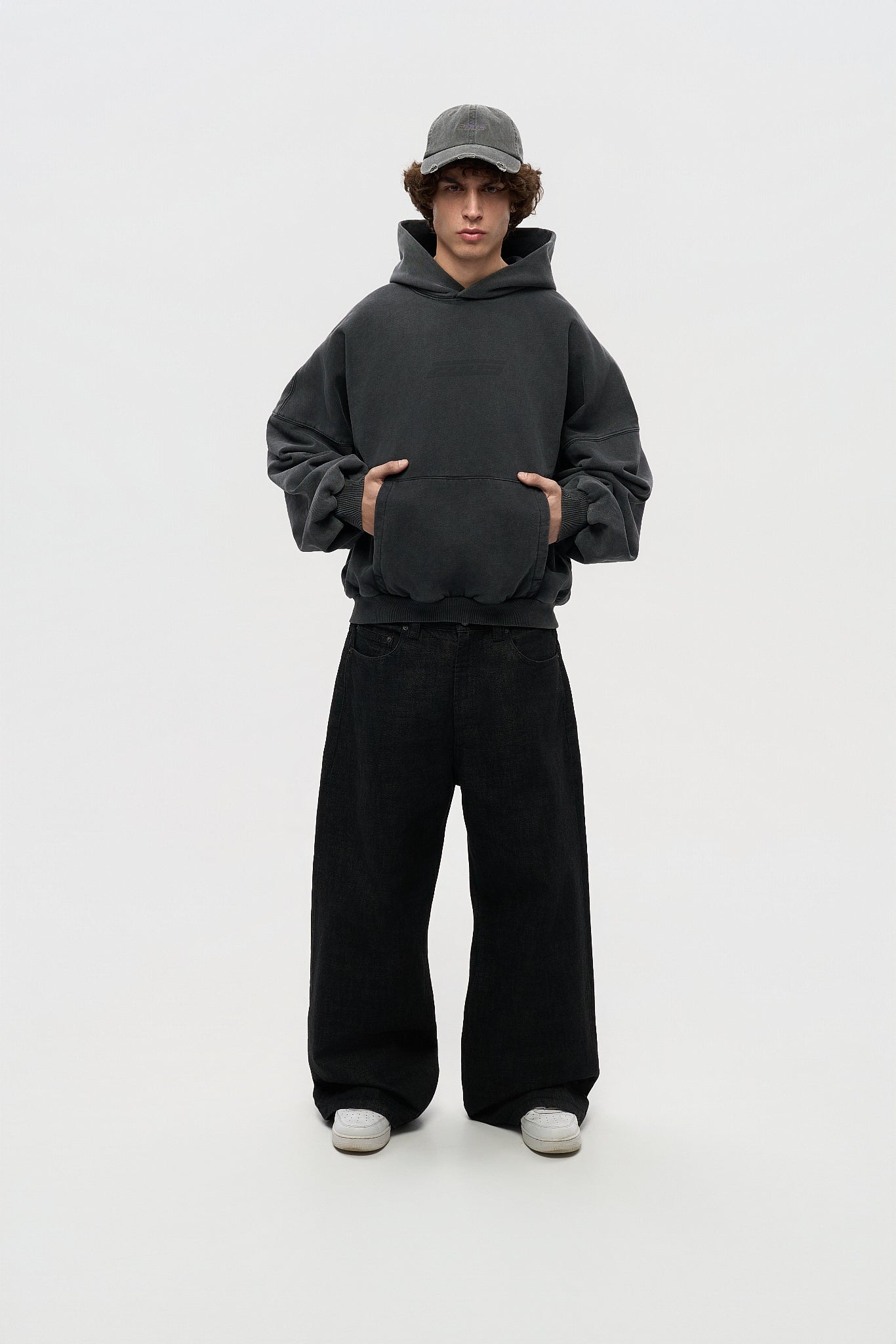 Core Hoodie - Washed Black