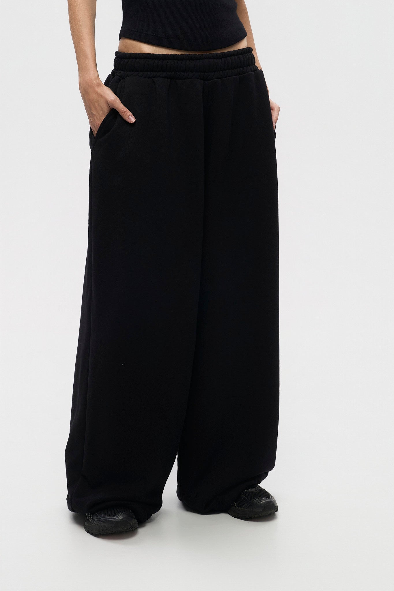 Ultra Baggy Sweatpants - Black