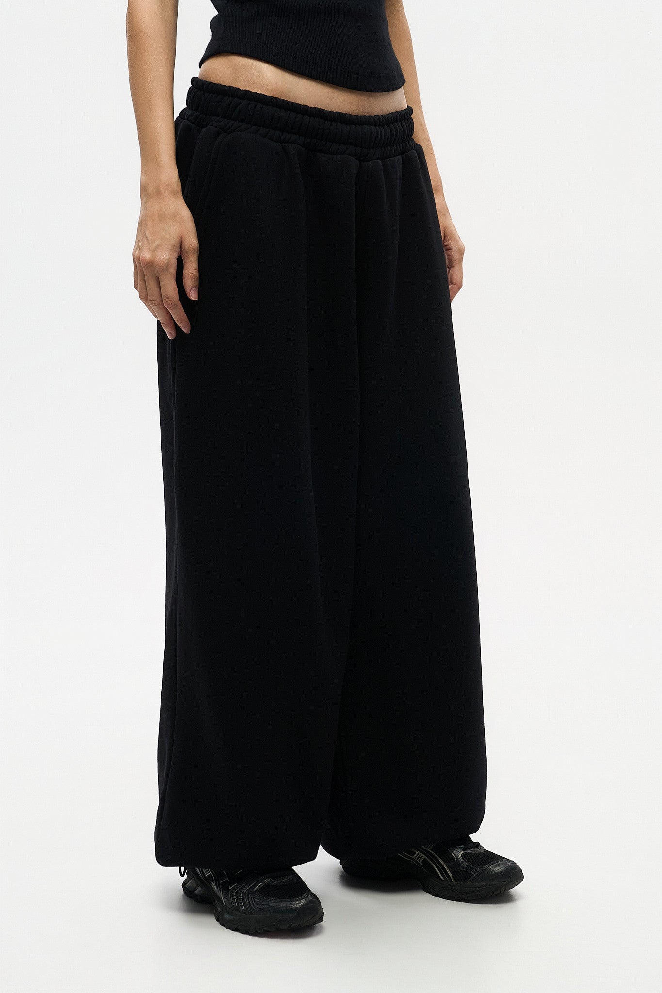 Ultra Baggy Sweatpants - Black