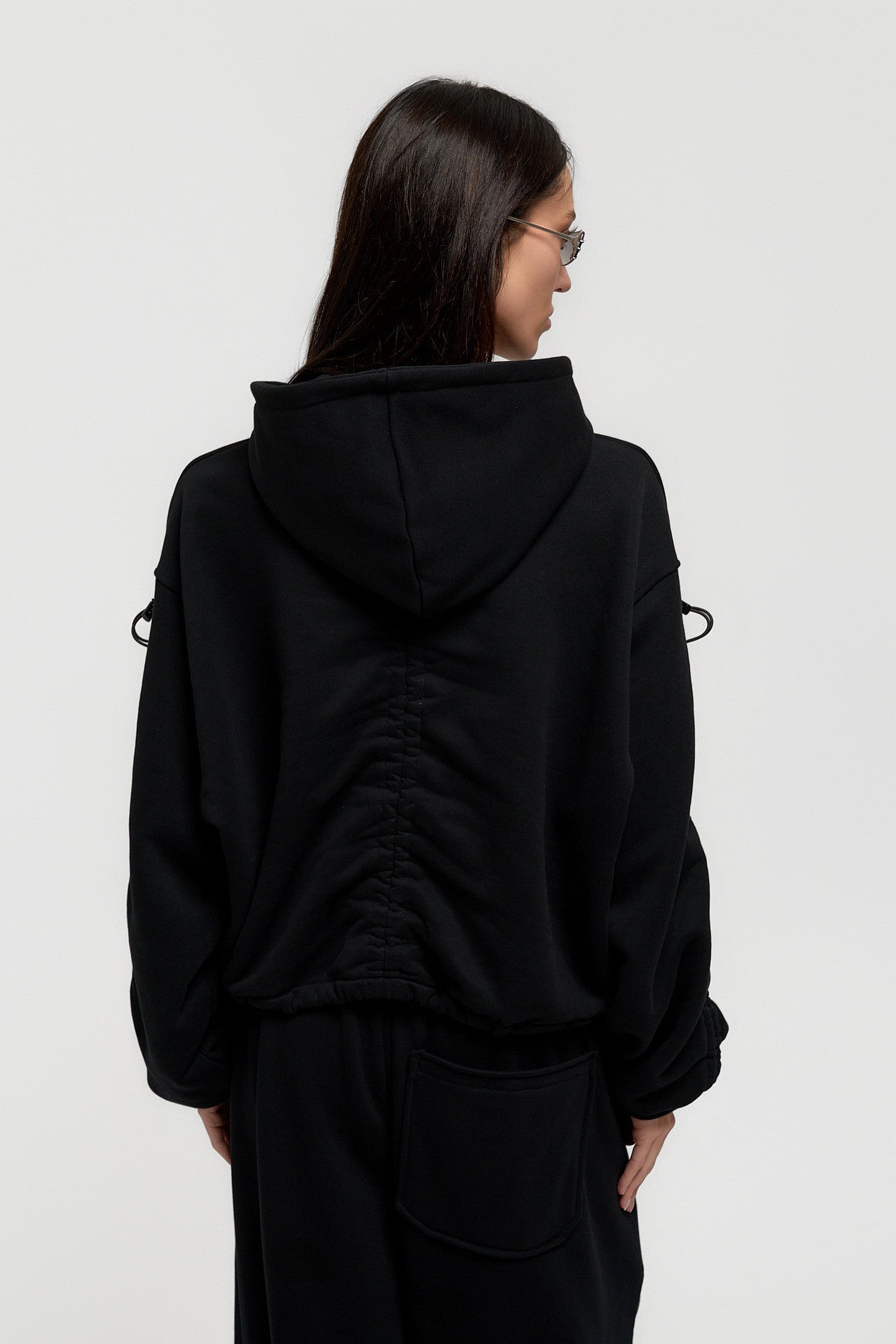 Pull Hoodie - Black